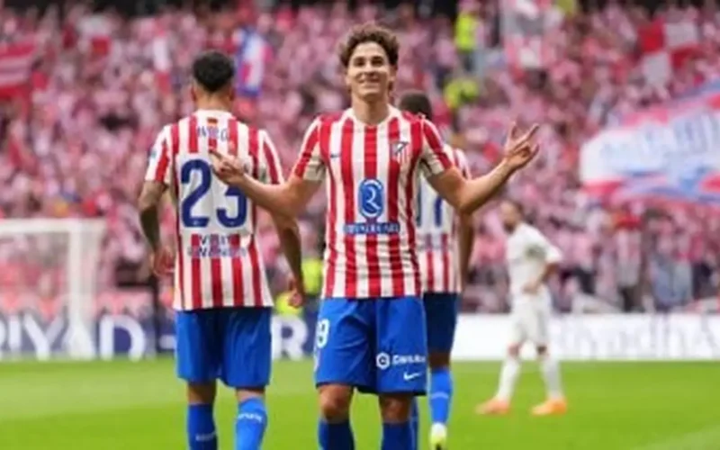 حقيقة عرض أتلتيكو مدريد لبيع نجومه وموقف الإدارة من رحيل الأسماء الكبرى